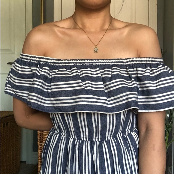 ⚫️ stripes offshoulder dress retails $50​​ - Picture 5 of 9